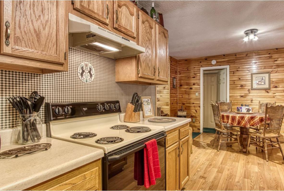 Sunset Ridge Cabin Пиджен-Фордж Экстерьер фото